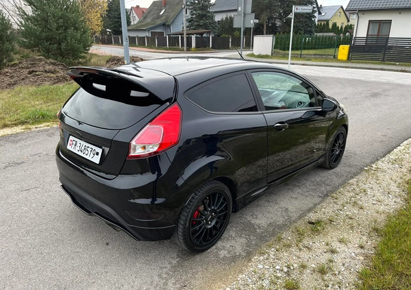 Ford Fiesta cena 43900 przebieg: 104000, rok produkcji 2014 z Kielce małe 742